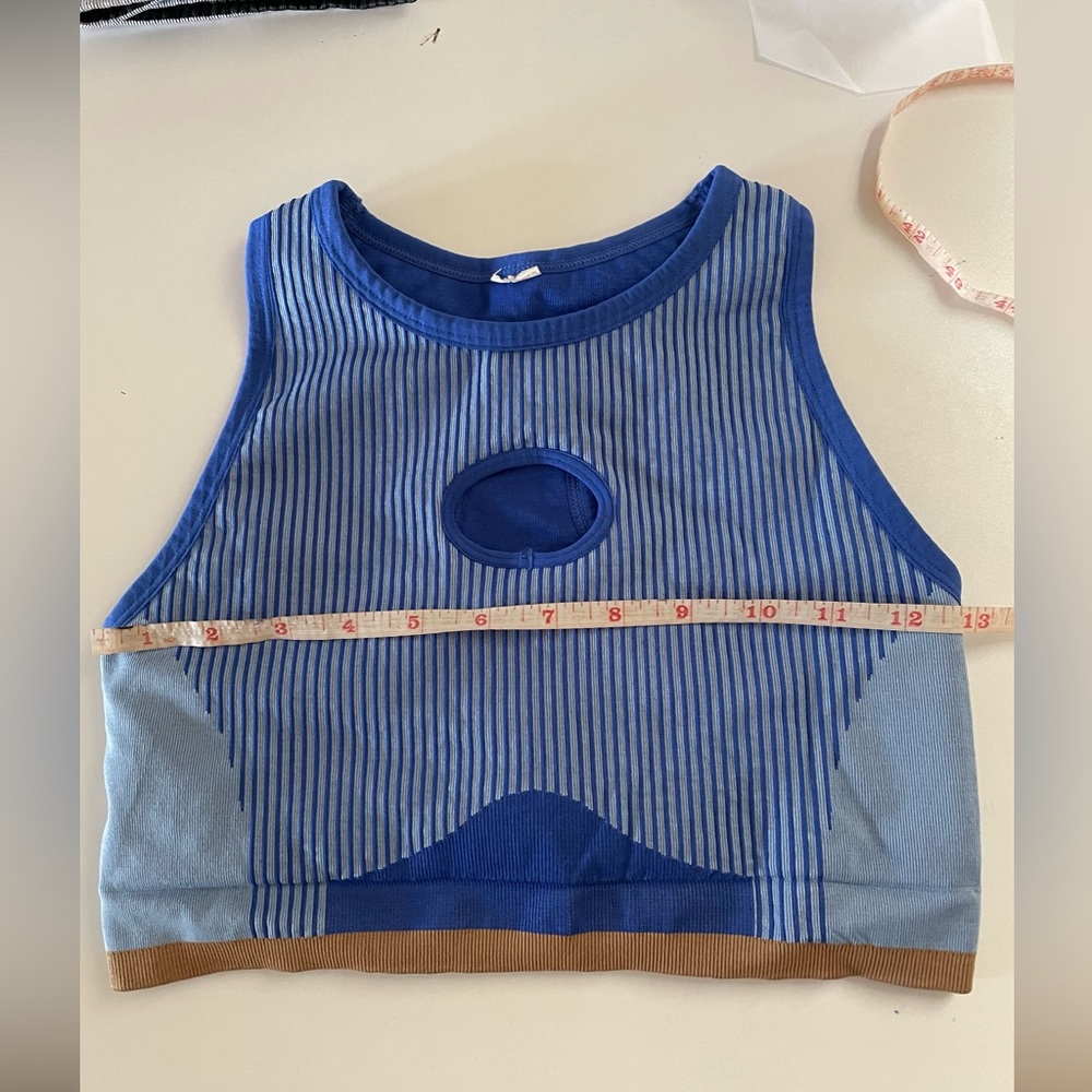 Fabletics Sports Bra - Picture 3 of 4